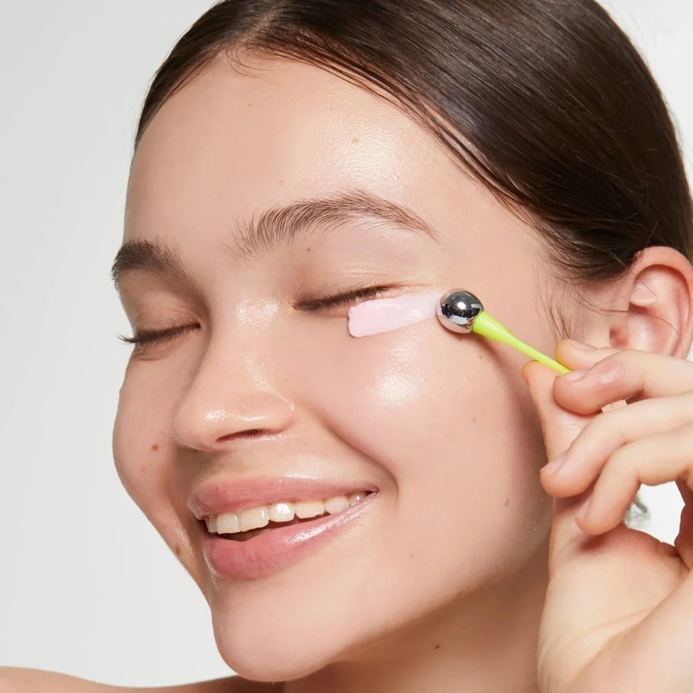 I Dew Care Glow-Key Brightening Vitamin C Eye‎ Cream + De-Puffing Applicator NWB